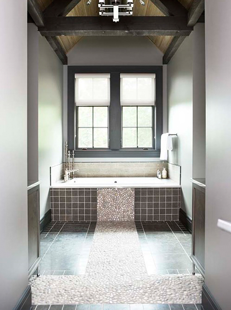 Tan Pebble Tile Bathtub Surround Accent